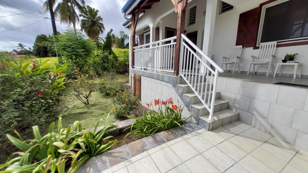 Appartement Les Bougainvilliers Vue Mer Сент-Клод Екстер'єр фото