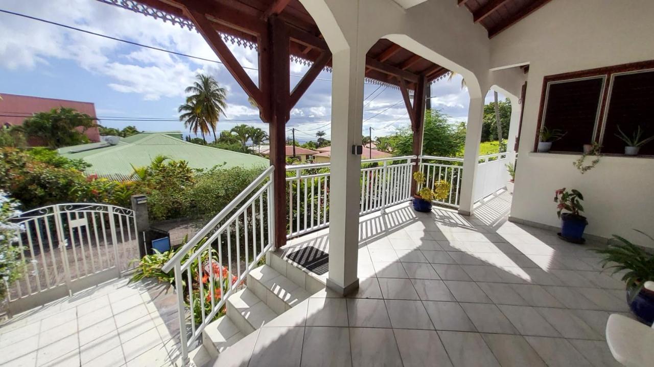 Appartement Les Bougainvilliers Vue Mer Сент-Клод Екстер'єр фото